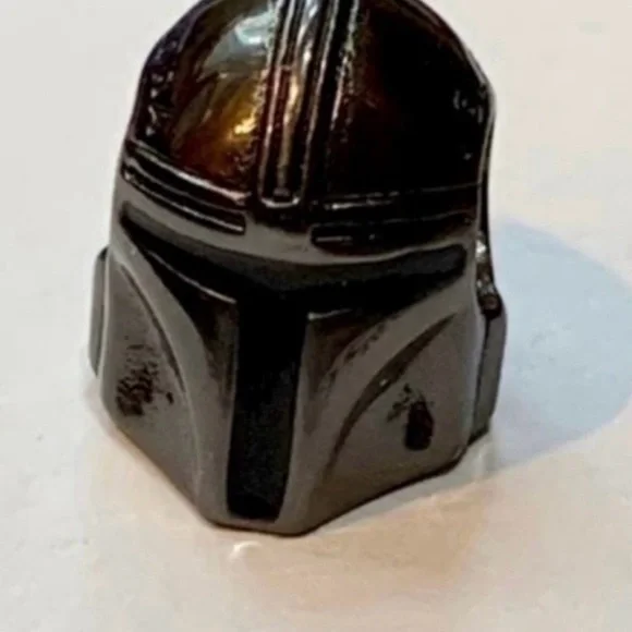Brand New Retired Pandora x Disney x Star Wars Lucas Films Mandalorian Helmet - Picture 4 of 16